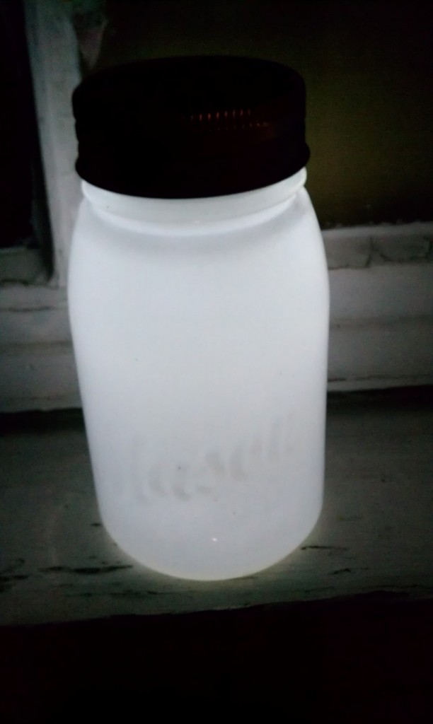 glowing solar jar