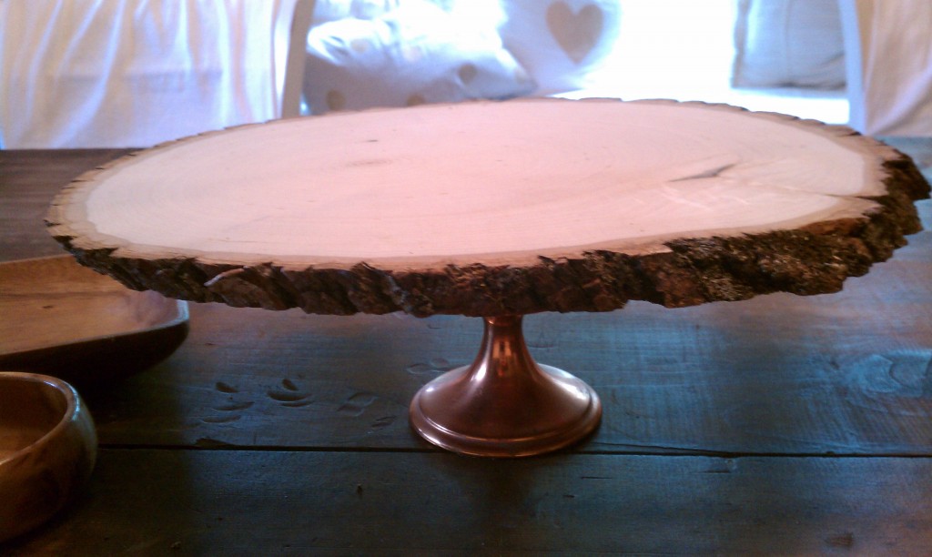 cake stand