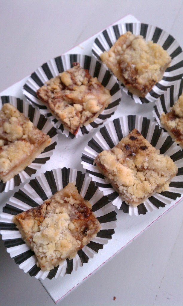 apple bars in cupcake liners