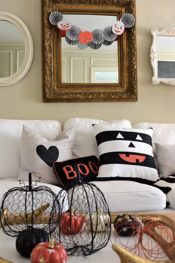 Halloween Decor that is fun, simple and so easy! Decorate your spaces!