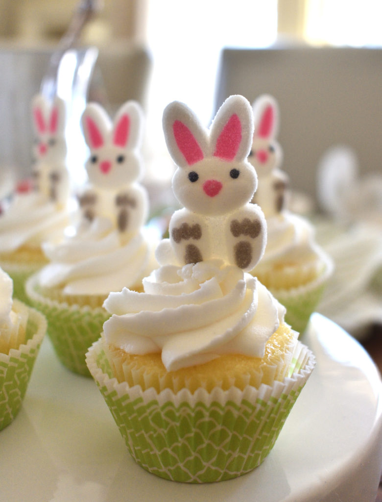 Easter table ideas that are simple and cute for the holiday!