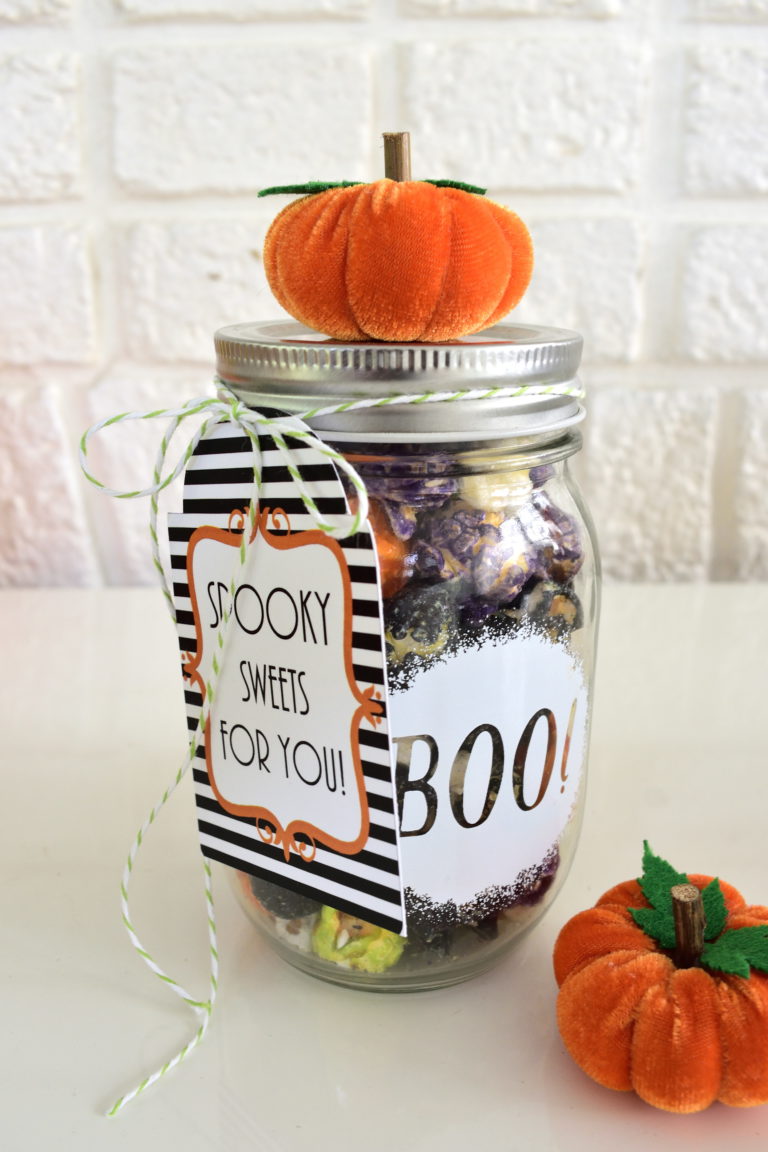 Halloween party favor ideas that will delight ghouls and goblins!