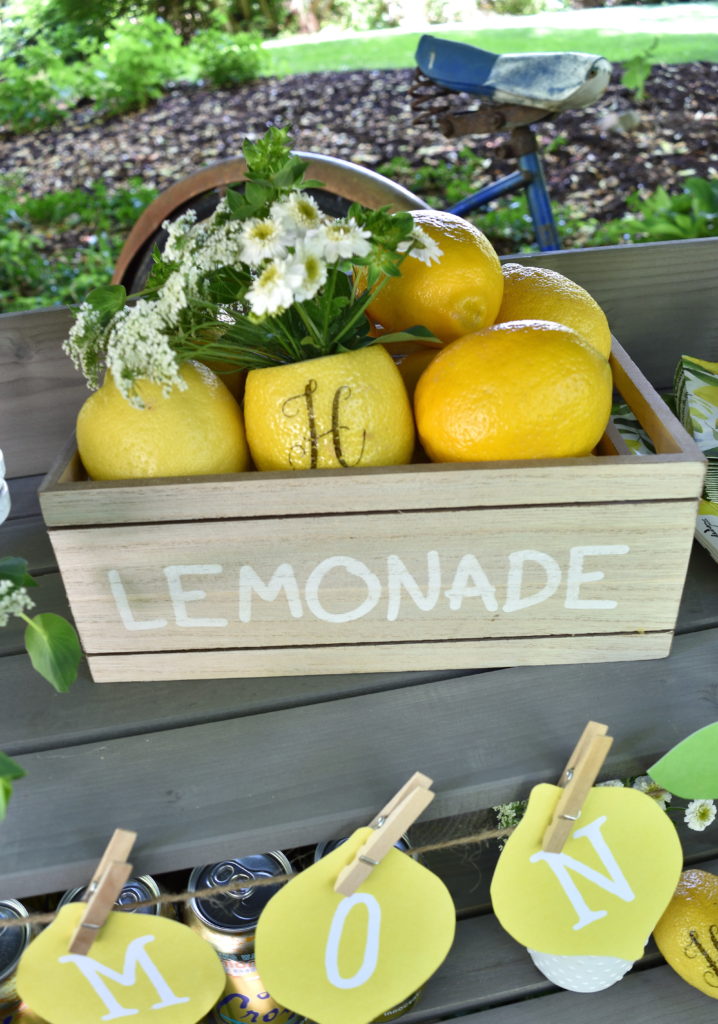 Lemonade stand fun for easy breezy summer entertaining!