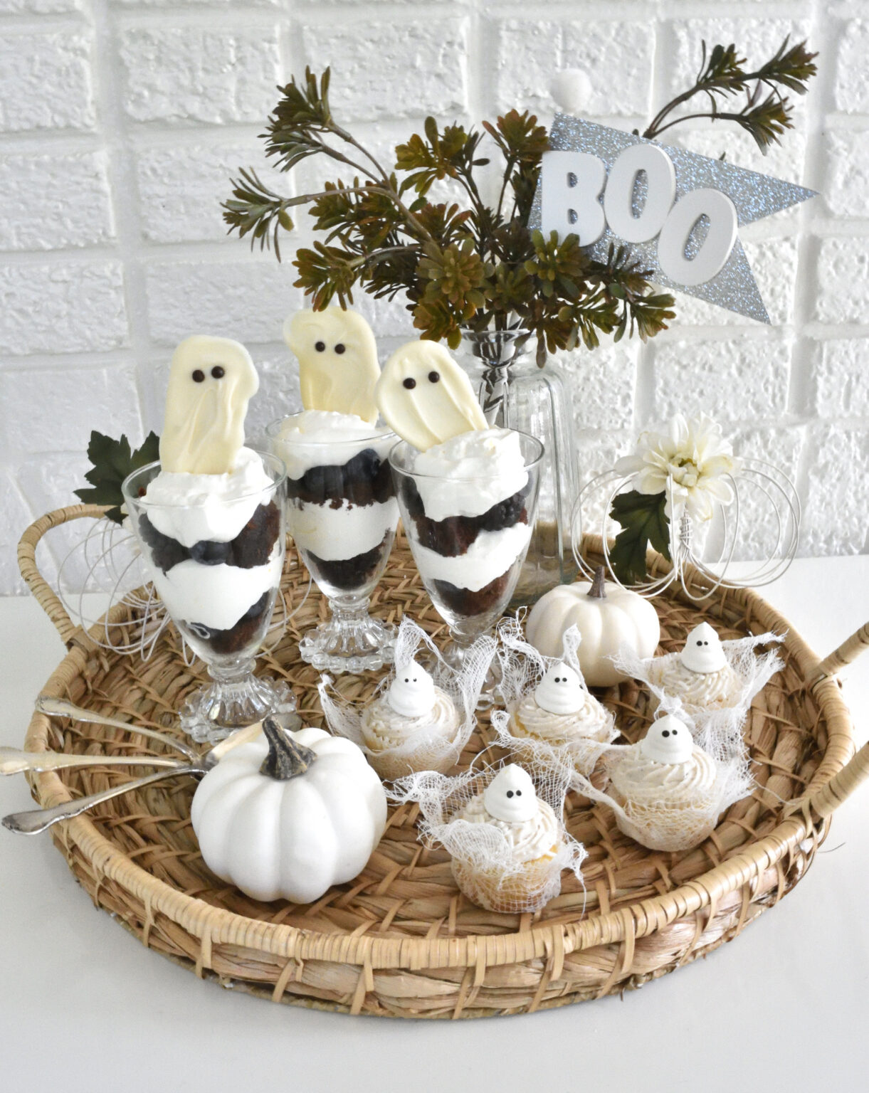 Ghost Themed Treats For Your Halloween Celebrations