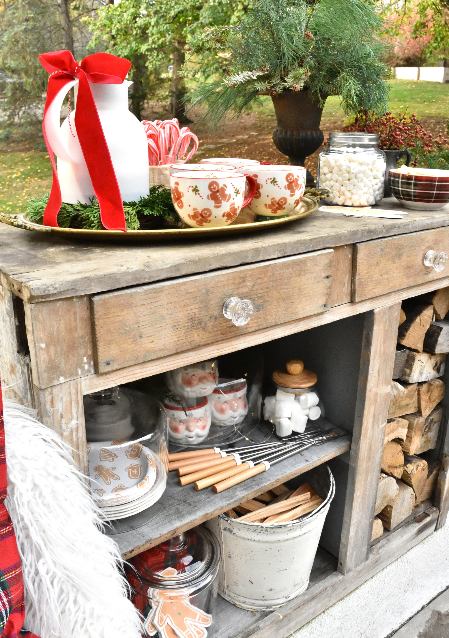 Christmas hot cocoa station